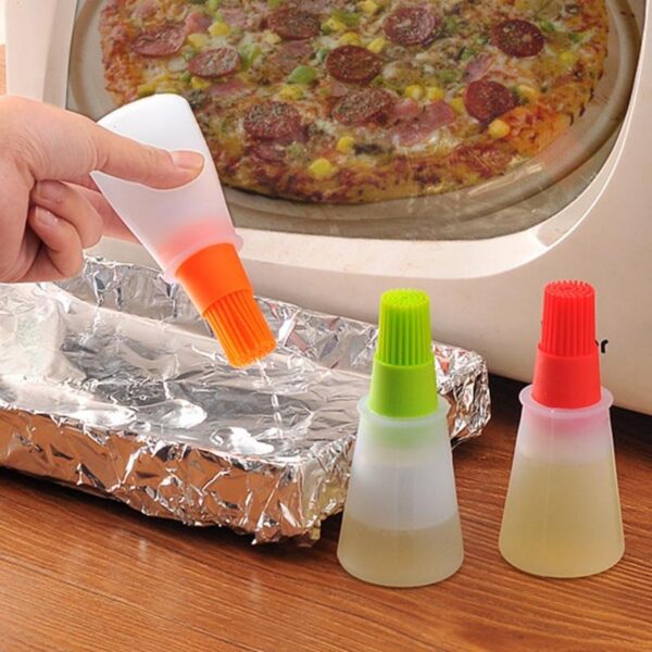 Portable Silicone Oil Bottle with Brush | Grill Oil Brushes for Kitchen Baking BBQ Tool Kitchen Tools for BBQ (Random color) - Image 4