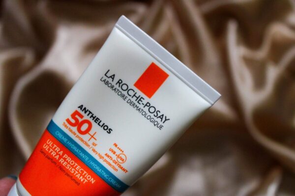 La Roche Posay Hydrating Cream - Sunscreen - Sunblock SPF 50+ - Image 2