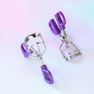 Eyelash Curler with Silicone Cushion Pads (Random Color)